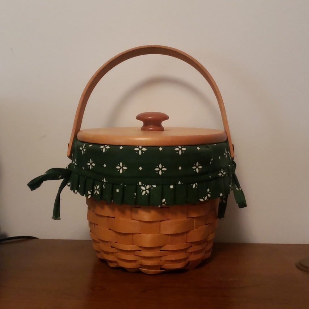Longenberger 1998 medium round fruit basket